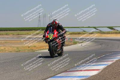 media/Aug-11-2023-CRA (Fri) [[7d2b09f7fc]]/B Group/Session 3 (Wheelie Bump)/